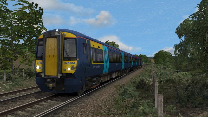 More information about "Een Class 375 komt het Engelse landschap voorbij."