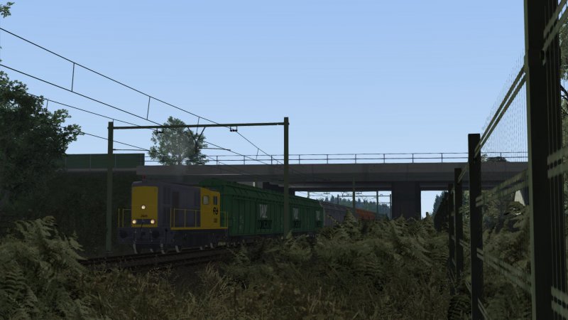 More information about "Een 2400 is onderweg met een VAM trein"