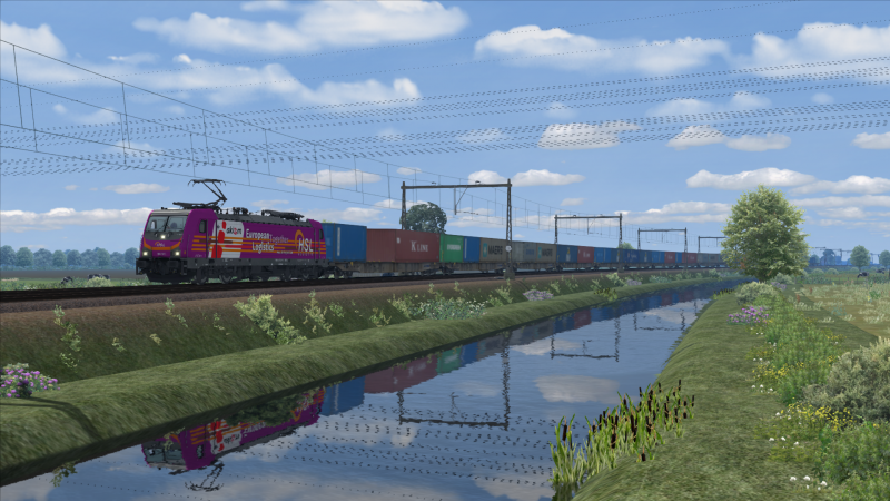More information about "HSL Lila met een container trein"