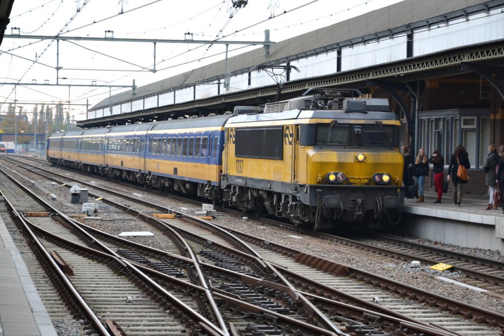 Vraag koppelen Railtraction 1700/1800 met Christrains DD-AR - Support ...