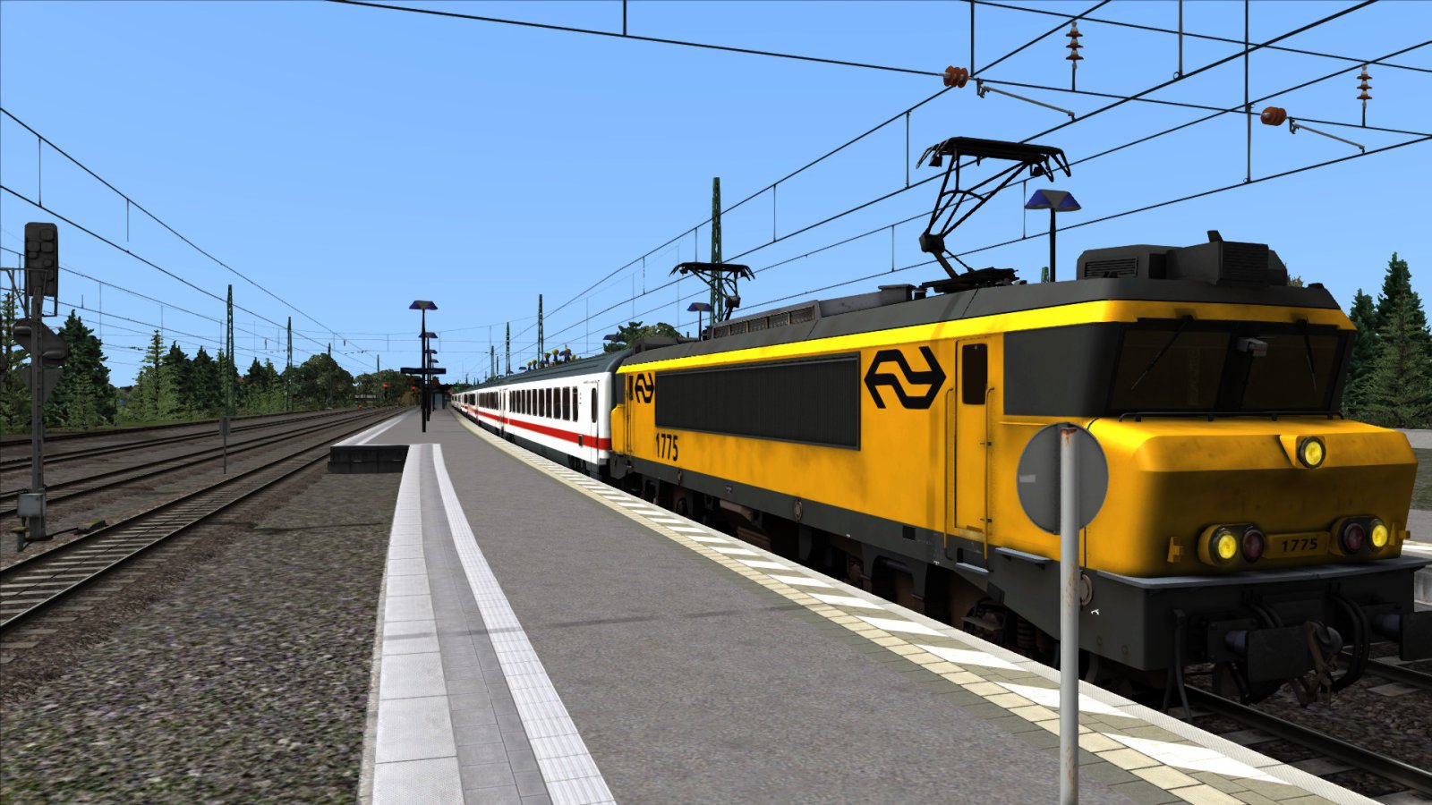 NS 1775 met IC eurofirma wagens op station Uelzen