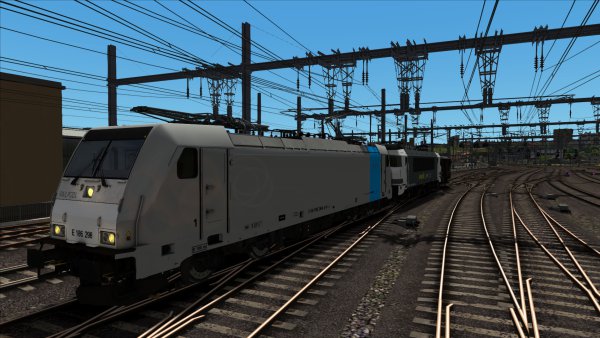 Railexperts 9903 wordt gesleept door Kombi Rail Europe 186 298 naar Marseille Saint Charles