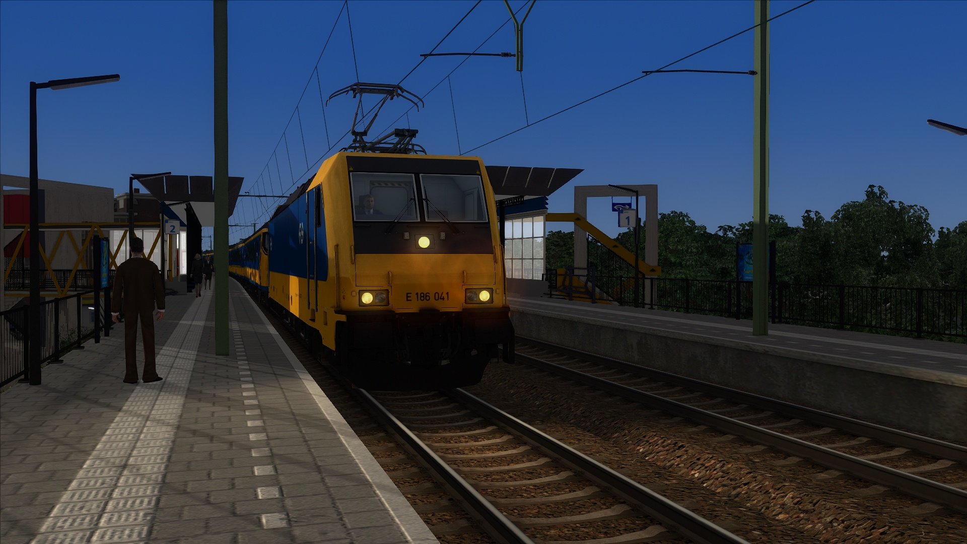 NS Traxx + ICr passeert Arnhem Velperpoort door een omleiding.