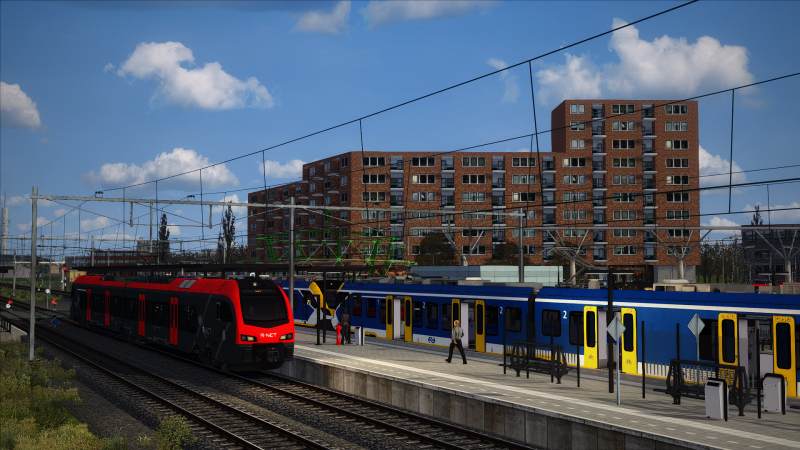 More information about "Zonnig  dagje op station Alphen a/d Rijn"
