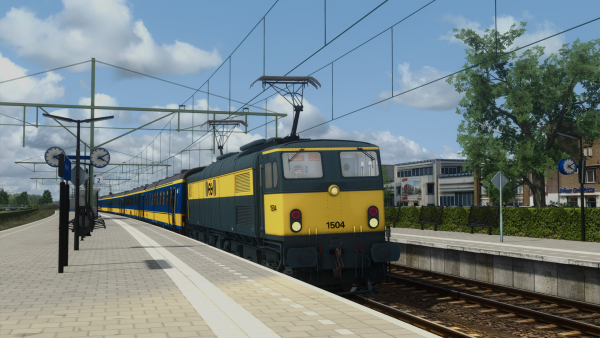 De NS1504 tijdens een stop in Gorstveld