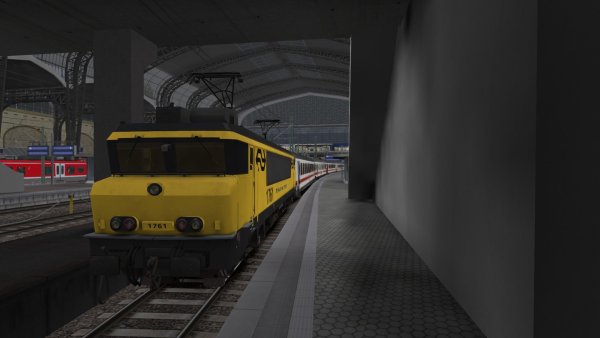 NS 1761 op Hamburg Hauptbahnhof