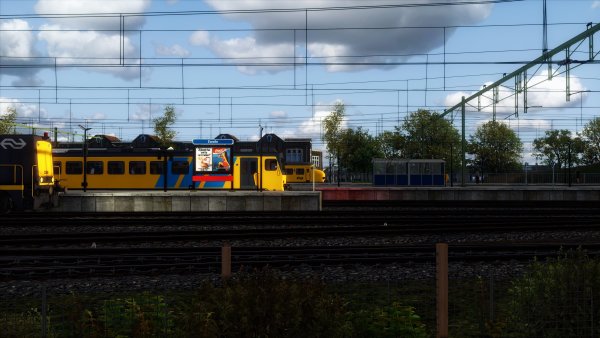 NS 2200, Wadloper en Mat '64 op Station Zwolle